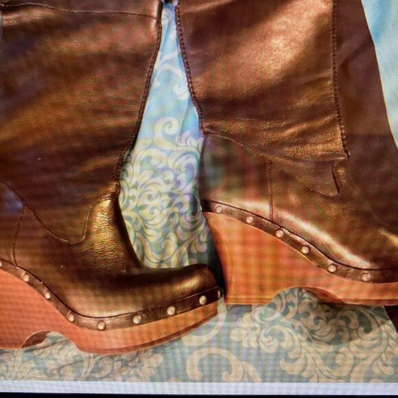 Ugg Boots Size 7 Black Leather - Picture 6 of 15